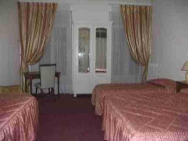 Arcantis Hotel Metropole Châtel-Guyon Habitación foto